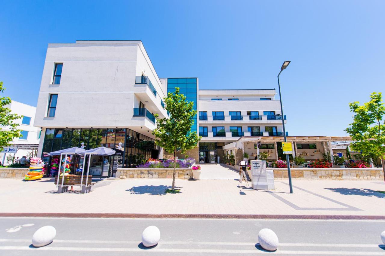 Prestige Mamaia